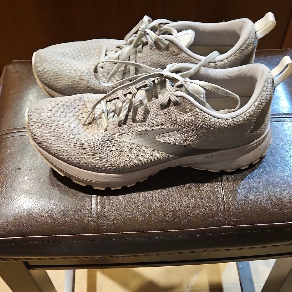 Brooks Women's Gray Sneakers